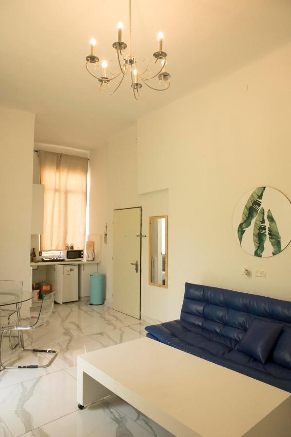 Bauhaus Stylish Apartments - By Bookiz Tel Aviv Dış mekan fotoğraf